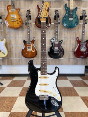 Squier by Fender Stratocaster SST-30 Black “E Serial” 1986